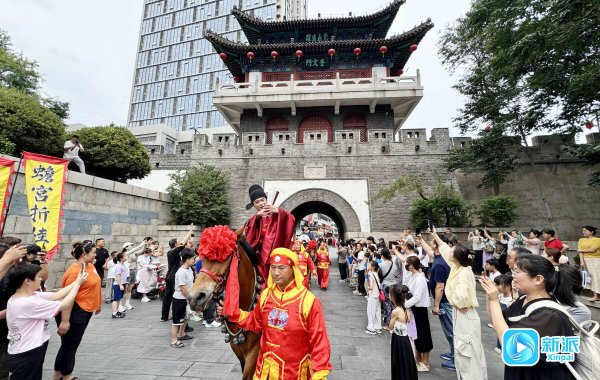策略聚宝 魁星点斗！“状元”巡游潍坊喽